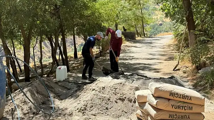 Muş Belediyesi, Kale Parkı'nda Yol ve Kaldırım Çalışmalarını İnceledi