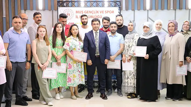 Muş Gençlik ve Spor İl Müdürlüğü'nden Eğitmenlere Teşekkür Belgesi Töreni