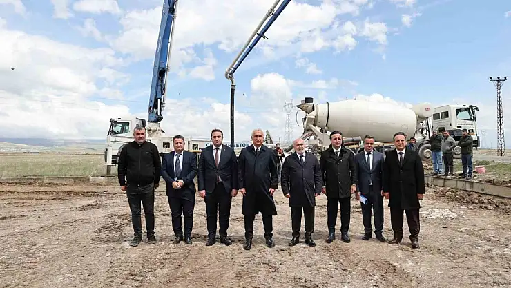 Muş'ta 40 dönüm arazi üzerine hayvan barınağı yapılıyor