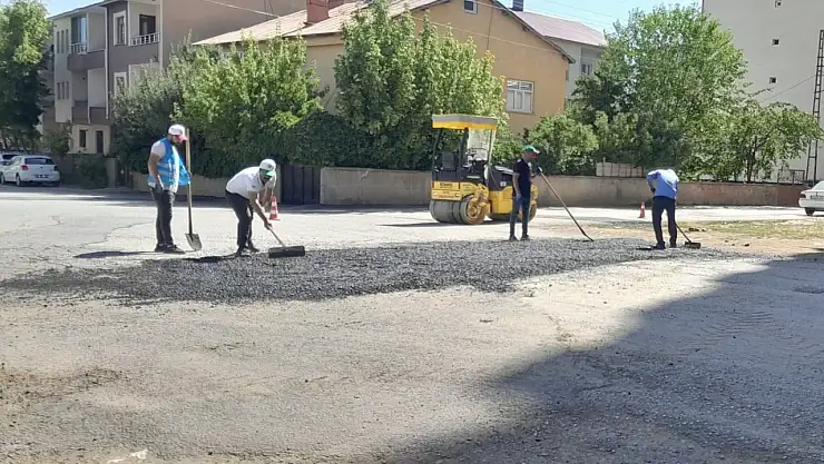 Muş'ta altyapı çalışmaları hız kazandı, Yeşil Yurt Mahallesi'nde asfalt ve kasis projeleri başlatıldı