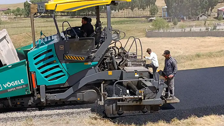 Muş'ta BSK yol yapım çalışmaları, ulaşım ve yerel ekonomi için büyük umutlar vaat ediyor