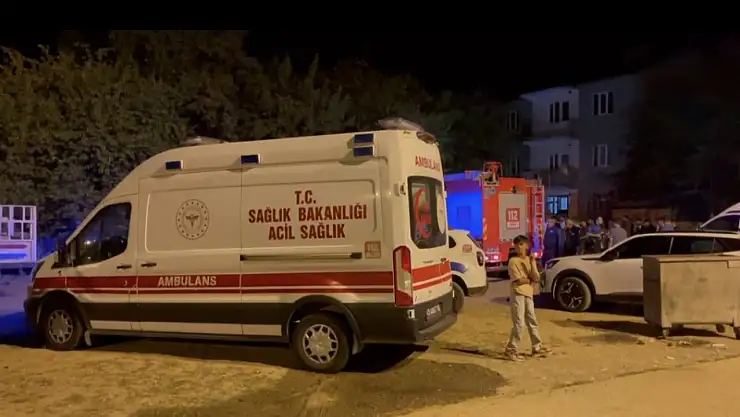 Muş'ta gece yarısı yangın, yaşlı adamın hayatını kaybetmesine neden oldu