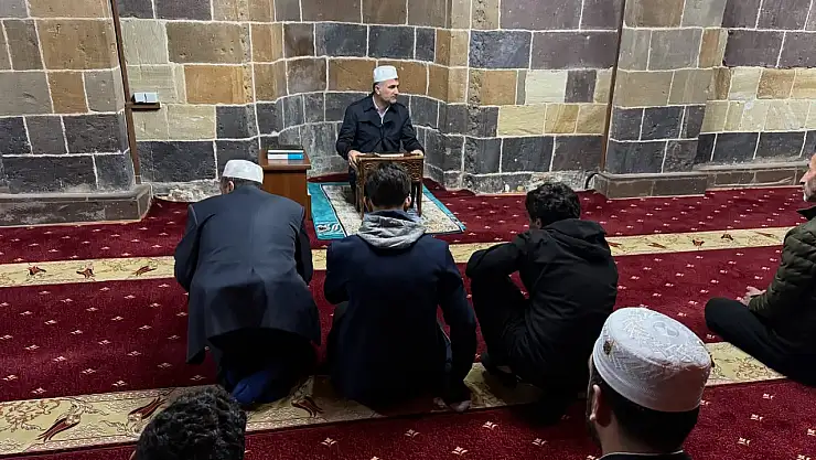 Muş'ta Gençler Sabahın Bereketinde Buluştu