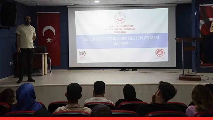 Muş'ta gençlere evlilik öncesi eğitim verildi, aile yapısını güçlendirmek hedefleniyor