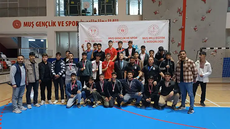Muş'ta Güreş Gençler-A İl Birinciliği Müsabakaları Sona Erdi