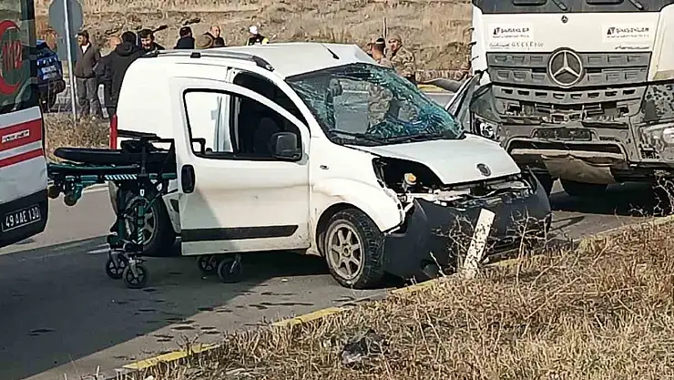 Muş'ta İki Ayrı Trafik Kazasında 2 Ölü, 4 Yaralı!
