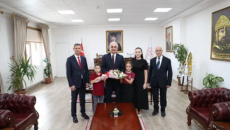 Muş'ta İlköğretim Haftası Etkinlikleri Kapsamında Vali Avni Çakır'a Ziyaret