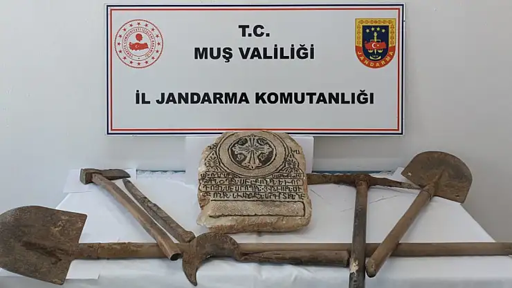Muş'ta kaçak kazıya suçüstü