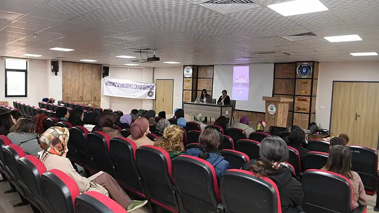 Muş'ta Kadın Sağlığı Paneli Düzenlendi