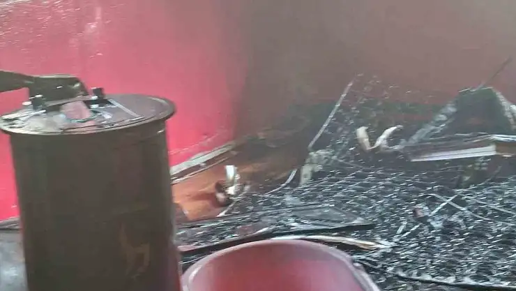 Muş'ta Korkutan Ev Yangını: Yangın Bölgesinde Panik Hüküm Sürdü