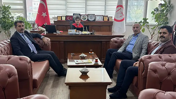 Muş'ta Kütüphane Haftası'nda en çok okuyan öğrenciye ödül verildi!