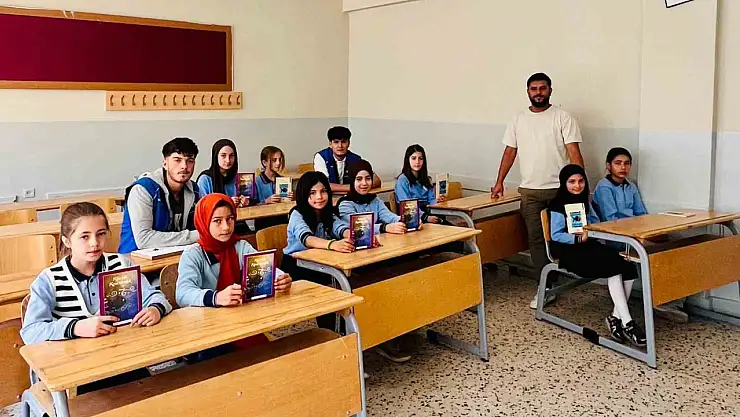 Muş'ta Öğrenciler Kitap Okuma Halkaları Etkinliğinde Buluştu