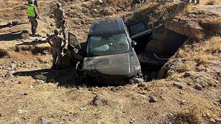 Muş'ta otomobil takla attı: 3 yaralı, kaza soruşturması başladı