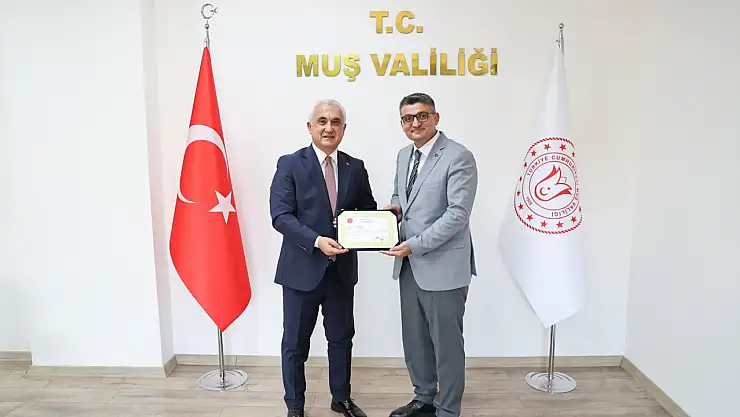 Muş'ta Sağlık Müdürü Hacıoğlu'na Veda, Siirt'te Yeni Görev İçin Hazırlık Başladı