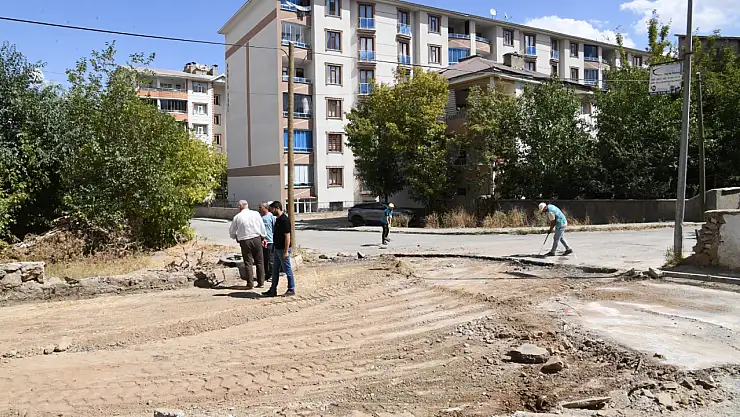 Muş'ta Şehit Kemal Özmen Caddesi Trafiğe Rahatlık Getirecek Şekilde Genişletildi