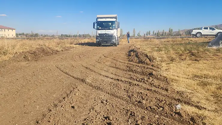 Muş'ta Stabilize Yol Çalışmaları Hız Kesmeden Devam Ediyor