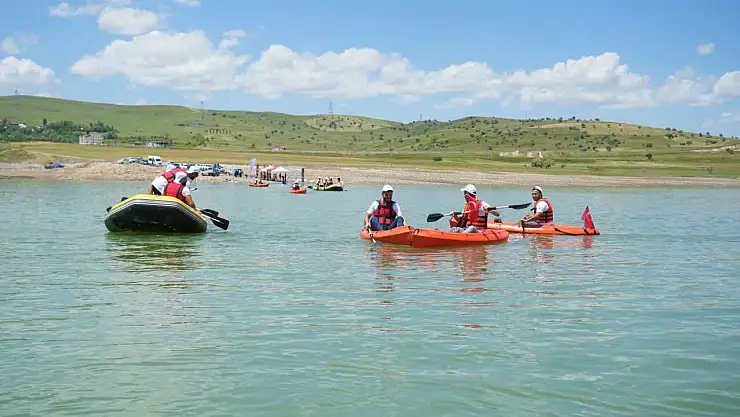 Muş'ta Su Sporları Tutkunlarına Kano ve Rafting Keyfi!
