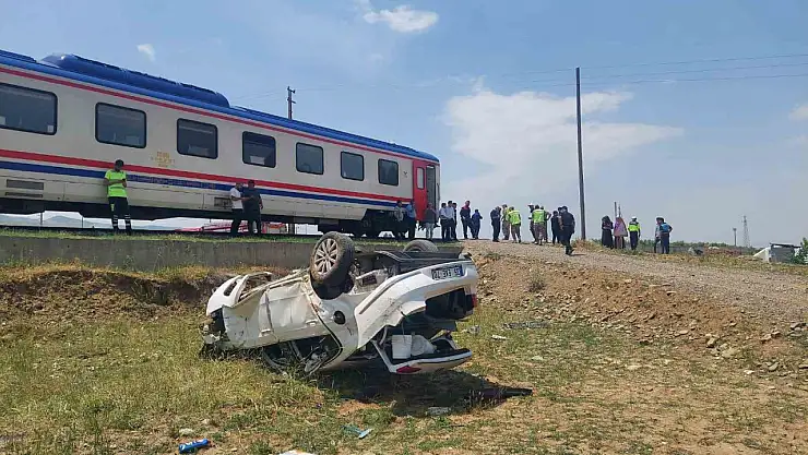 Muş'ta Tren Otomobile Çarptı, Bir Kişi Yaralandı!