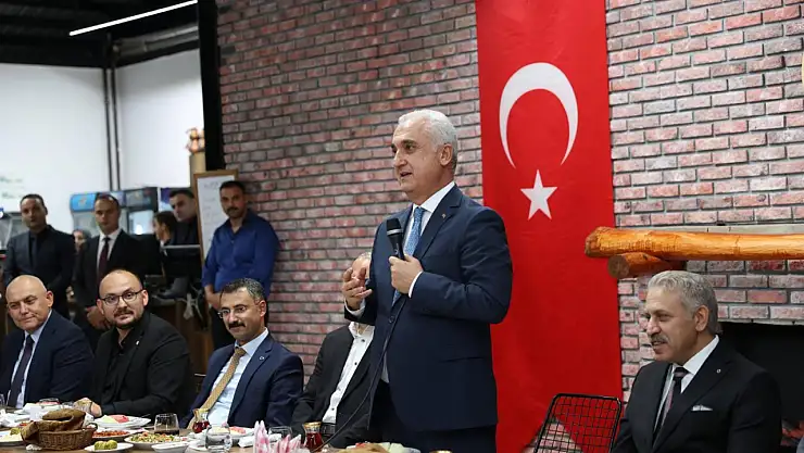 Muş'ta Veda Yemeği Düzenlendi: Vali Avni Çakır, Emniyet Müdürü Serkan Karaman'a Teşekkür Etti
