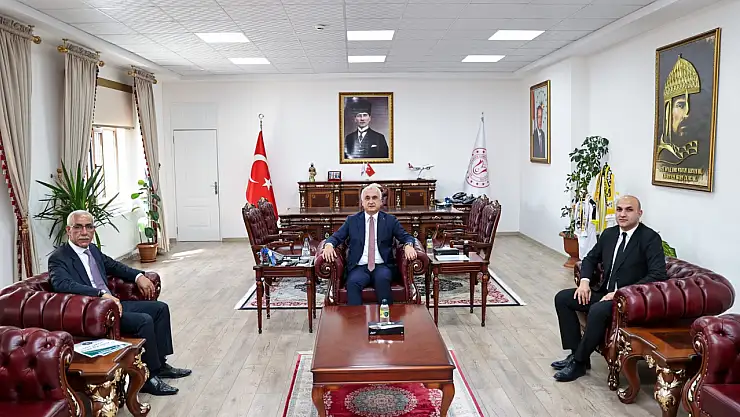 Muş Valiliği'nde eğitim ve iletişim iş birliği görüşüldü, yeni projeler için önemli adımlar atıldı