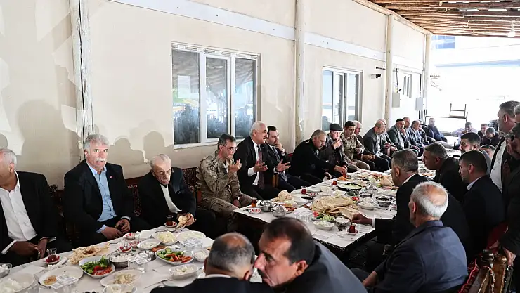 Muş Valisi Avni Çakır, Hasköy'de Vatandaşlarla Kahvaltıda Buluştu