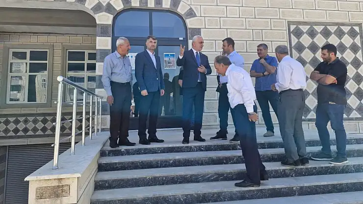 Muş Valisi Avni Çakır, İmami Şafii Camii'ndeki Çevre Düzenleme Çalışmalarını İnceledi