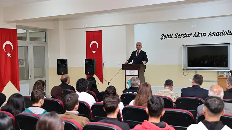 Muş Valisi Avni Çakır, Şehit Serdar Akın Anadolu Lisesini Ziyaret Etti