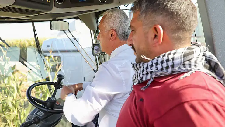 Muş Valisi Çakır, 1 Mayıs'ı emek ve dayanışma günü olarak kutladı, toplumsal sorumluluk vurgusu yaptı.