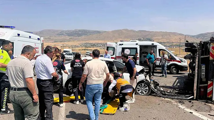 Muş-Varto Karayolu'nda Korkunç Kaza: 6 Yaralı