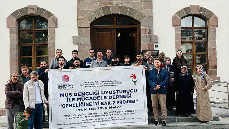 Muşlu gençler, 'Gençliğine İyi Bak 2' projesiyle Erzurum'un kültürel zenginliklerini keşfetti