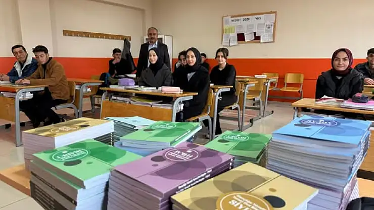 Mutki'de Öğrencilere 'Namazın Önemi' Anlatıldı