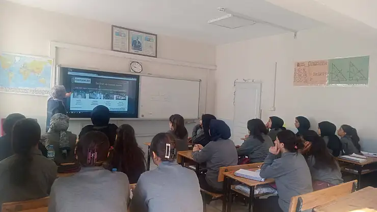 Mutki Kız Meslek Lisesi'nde Ahiret Bilinci Konulu Sunum Gerçekleştirildi