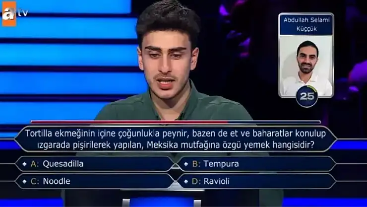 'Müzevir Müzeyyen', 'Kemikkıran Kadriye' ve 'İğneci Handan' hangi dizide yer alan karakterlerdir? (Kim Milyoner Olmak İster)