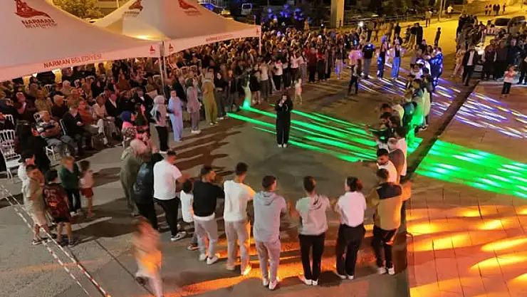 Narman Belediyesi 1. Geleneksel Peribacaları Kültür Şenliği'nde Halk Konseri Coşkusu