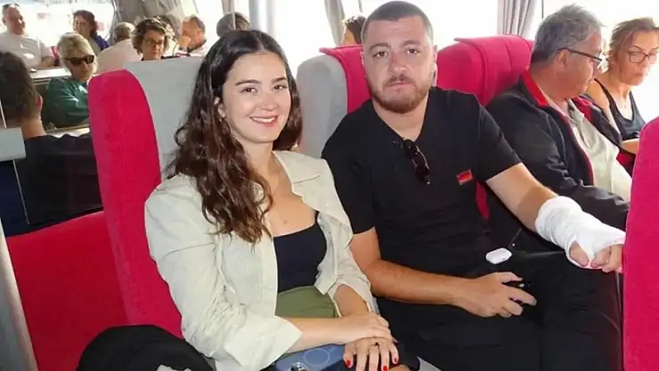 Naz Ustalı Kimdir? (Murat Ustalı'nın Eşi)