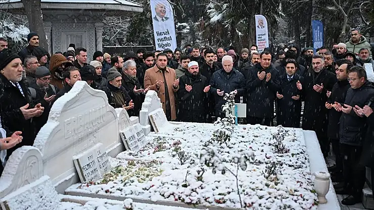 Necmettin Erbakan dualarla anıldı