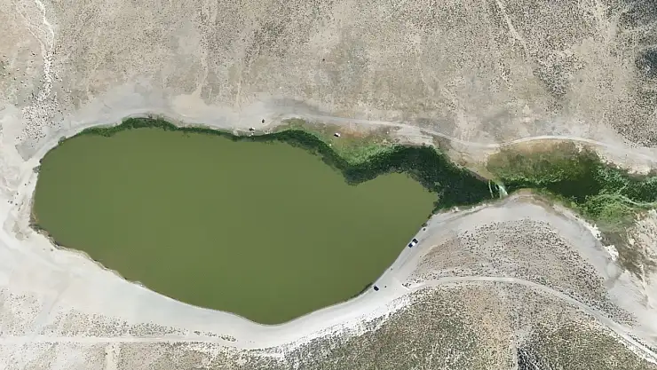 Nemrut Kalderası'ndaki Kalp Gölü Kuraklık Tehdidi Altında Kayıplar Yaşıyor
