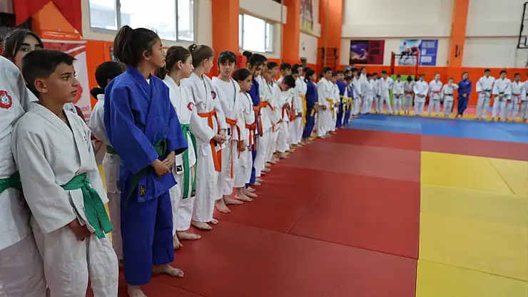 Nevruz'un coşkusu Iğdır'da judo turnuvasıyla yaşanıyor