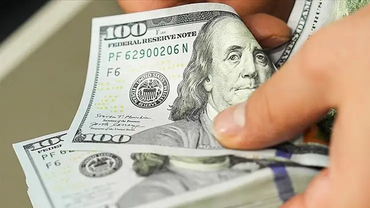 Nisan'da cari açık 7,9 milyar dolara yükseldi