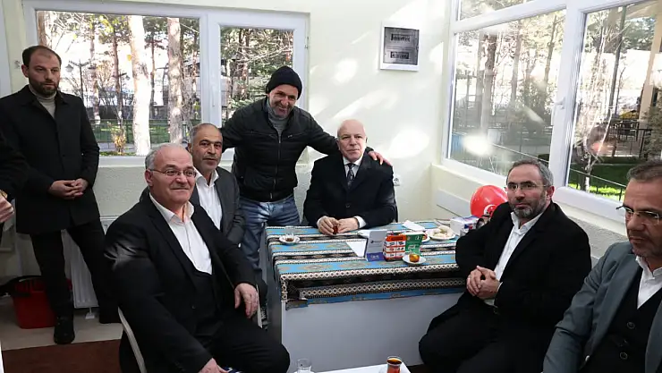 Nişancı Camii Kütüphanesi ve Çay Evi Hizmete Açıldı