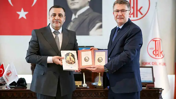 Nizami Gencevi'nin 'Sırlar Hazinesi' eseri Ankara'da tanıtıldı!