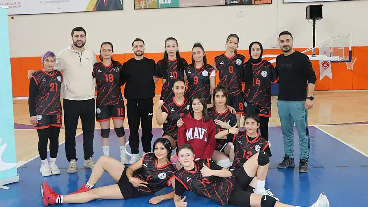 Okul Sporları Genç Kızlar Voleybol Turnuvası Sona Erdi