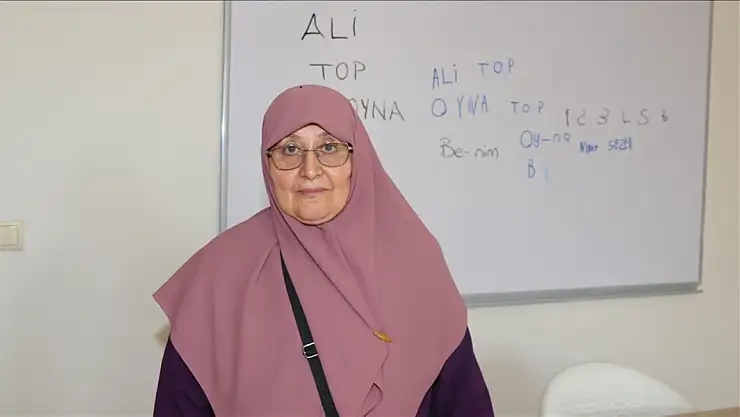 Okuma Yazma Öğrenerek Hayata Dört Elle Sarılan Nimet Nine, Kaybolma Korkusunu Geride Bıraktı!