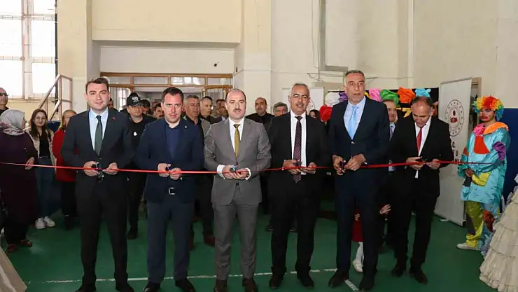 Oltu Aile Destek Merkezi, ev hanımlarına mesleki beceri ve ekonomik kazanç sunuyor!