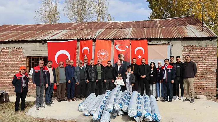 Oltu'da 18 Çiftçinin Sera Örtüleri Yüzde 50 Hibe ile Yenilendi