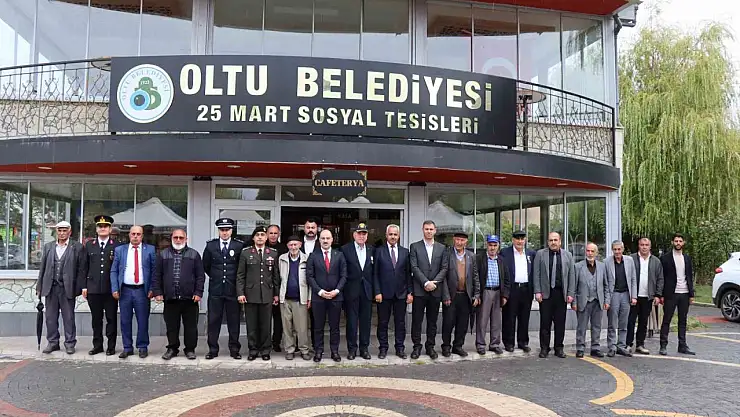Oltu'da 19 Eylül Gaziler Günü coşkuyla kutlandı, gazilere onur yemeği verildi