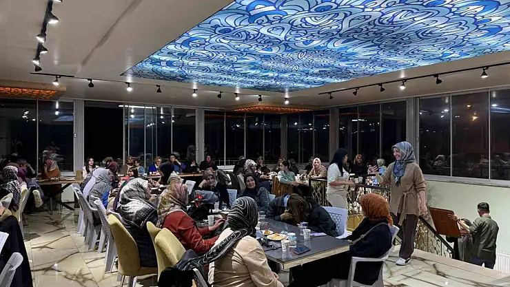 Oltu'da Annelere Özel Kutlama Etkinliği