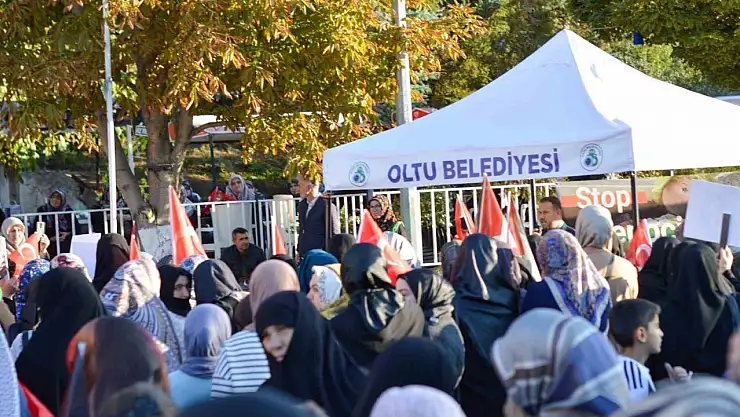 Oltu'da Sumud Nöbeti ile İnsanlığın Vicdanı İçin Yürüyüş Düzenlendi