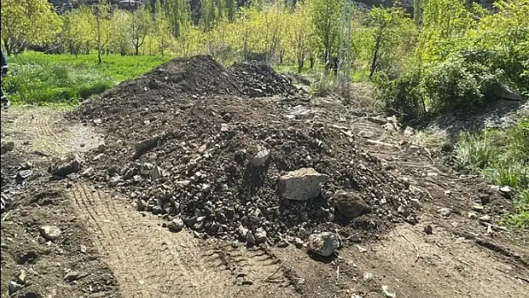 Oltu'da yeni menfez köprü inşaatına başlandı, ulaşım altyapısı güçleniyor!