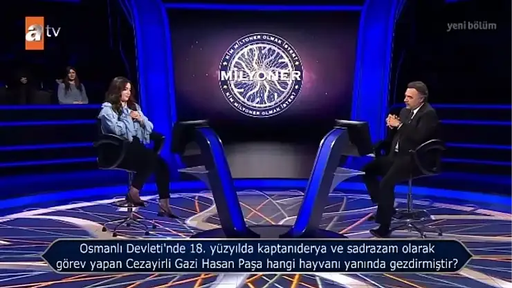 Osmanlı Devleti'nde 18. yüzyılda kaptanıderya ve sadrazam olarak görev yapan Cezayirli Gazi Hasan Paşa hangi hayvanı yanında gezdirmiştir?